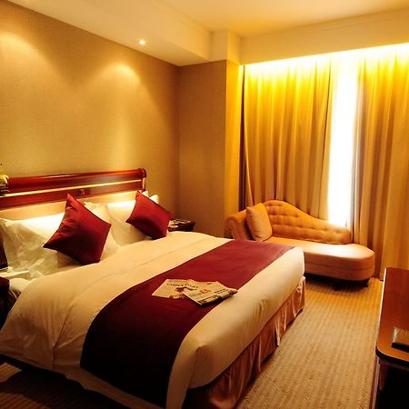 Grand Madison Shanghai Jinqiao Room photo